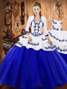 Tulle Strapless Sleeveless Lace Up Embroidery Sweet 16 Quinceanera Dress in Royal Blue