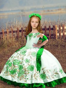 High End White Off The Shoulder Lace Up Embroidery Little Girls Pageant Gowns Sleeveless