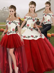 Traditional Sleeveless Organza Floor Length Lace Up Quinceanera Dresses in White And Red with Embroidery