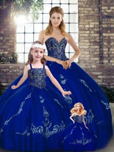 Discount Sleeveless Tulle Floor Length Lace Up 15 Quinceanera Dress in Royal Blue with Beading and Embroidery
