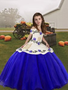 Royal Blue Sleeveless Floor Length Embroidery Lace Up Little Girls Pageant Gowns