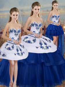 Beauteous Sleeveless Embroidery and Bowknot Lace Up Quinceanera Dresses