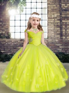 Latest Floor Length Lace Up Little Girls Pageant Dress Wholesale Yellow Green for Party and Wedding Party with Beading and Hand Made Flower