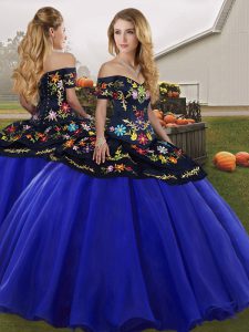 Royal Blue Ball Gowns Off The Shoulder Sleeveless Tulle Floor Length Lace Up Embroidery 15th Birthday Dress