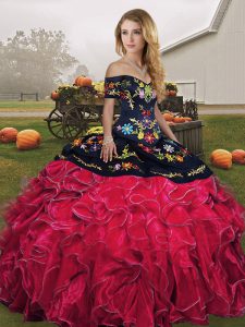 Best Selling Red And Black Lace Up Off The Shoulder Embroidery and Ruffles Quinceanera Gown Organza Sleeveless