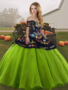 Popular Sleeveless Embroidery Floor Length Quince Ball Gowns