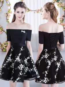 Hot Selling Short Sleeves Mini Length Appliques Lace Up Dama Dress for Quinceanera with Black
