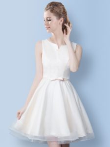 White Scoop Lace Up Bowknot Dama Dress for Quinceanera Sleeveless
