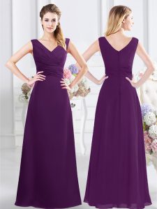 Purple Column/Sheath Chiffon V-neck Sleeveless Ruching Floor Length Zipper Dama Dress for Quinceanera