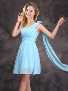 Top Selling One Shoulder Chiffon Sleeveless Mini Length Quinceanera Court of Honor Dress and Ruching and Hand Made Flower