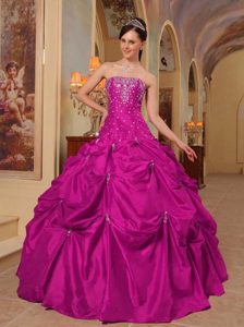2013 Noble Embroidery Strapless Quinceanera Dress with Beading for Cheap