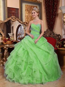 Spring Green Sweetheart Ruched Quinceanera Dress in Organza with Appliques