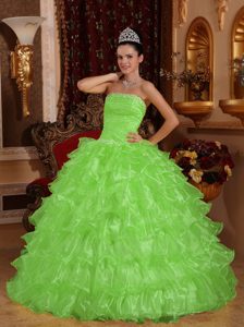Spring Green Strapless Organza Quinceanera Gowns with Ruffles for Cheap