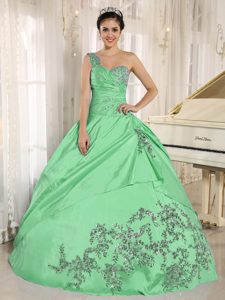 Green One Shoulder Taffeta Quinceanera Dress with Appliques and Beading