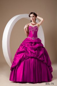 New Sweetheart Quinceanera Dress with Appliques and Pick-ups Decorated