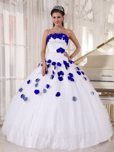 Popular White Tulle Beaded Quinceanera Dresses with Hand Made Flowers