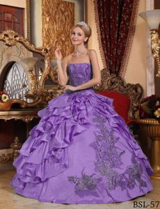 Luxurious 2013 Strapless Taffeta Quinceanera Dress with Appliques for Cheap