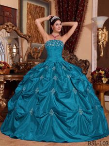 Strapless Taffeta Quinceanera Dresses with Appliques and Pick-ups for Cheap