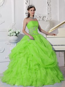 Spring Green Strapless Organza Beaded Quinceanera Dress with Ruffled Layers