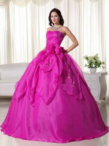 Strapless Fuchsia Organza Classical Quinceanera Dresses with Appliques