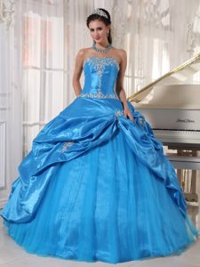 Chic Blue Taffeta and Tulle Appliqued Quinceanera Gown with Pick-ups