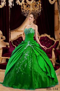 Sweetheart Taffeta and Tulle Appliqued Quinceanera Dresses in Green