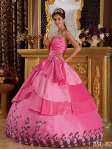 Discount Hot Pink Taffeta 2013 Quinceanera Gown Dress with Appliques