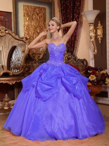 Sweetheart Floor-length Quinceanera Dress with Handmade Flowers and Appliques
