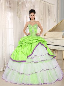 Lovely Spring Green and White Pick-ups Quinceanera Dresses Gowns