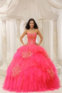 2014 Luxurious Red Sweetheart Appliques Dresses for Quinceaneras