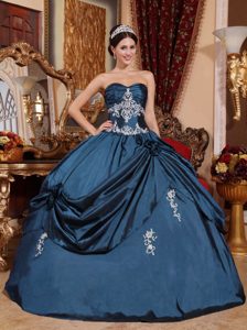 Inexpensive Navy Blue Appliqued Sweet 16 Dresses with Sweetheart