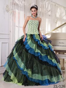 Multi-color Strapless Organza Quince Dresses with Appliques and Beading