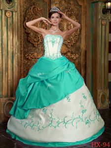 Pretty Apple Green Strapless Embroidery Dresses for Quinceanera in Satin