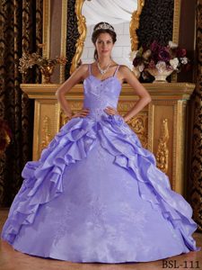 Latest Straps Taffeta Quinceanera Gown with Beading and Appliques in Lilac