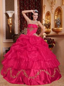 Red Strapless Quinceaneras Dresses with Beading and Pick-ups in Organza