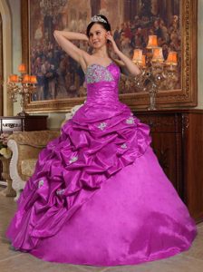 Sweetheart Beaded Taffeta Quinceanera Dresses with Pick-ups on Promotion