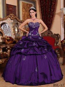 Noble Dark Purple Taffeta Quinceanera Dress with Appliques and Pick-ups
