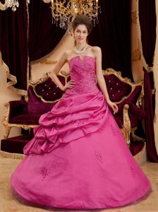 Fitted Fuchsia Strapless Taffeta and Tulle Quinceanera Dress with Appliques