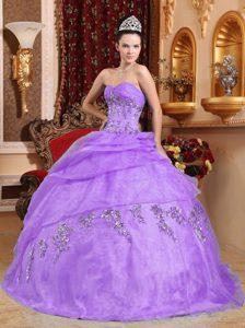 Beading Organza Quince Dresses with Layers and Sweetheart Neckline in Lavender