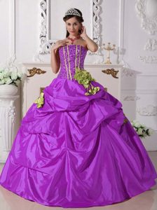 Sequined Sweet 16 Dresses with Pick-ups and Green Handmade Flowers in Purple