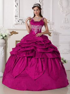 Scoop Fuchsia 2014 Quinceanera Gown Dresses with Ruffled Layers and Appliques