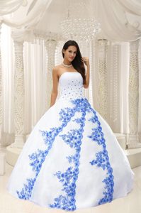 Beautiful White Ball Gown Quinceanera Dress for formal Evening with Embroidery