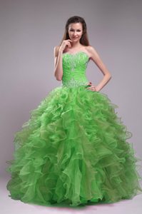 Discount Spring Green Ball Gown Quinceanera Dresses with Ruffles and Appliques