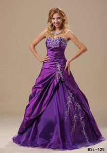 2013 Vintage Beading Sweetheart Appliques Sweet Sixteen Dresses in Purple