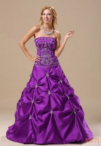 Strapless Purple Autumn Dress for Quinceanera with Embroidery and Pick-ups