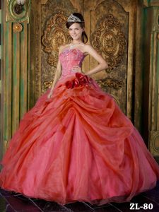 Discount Red Strapless Organza Quinceanera Gown Dresses with Beading