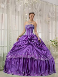 Purple Strapless Taffeta Dress for Quinceanera with Beading and Appliques