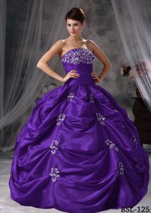 Strapless Floor-length Taffeta Attractive Quinceanera Dress in Purple