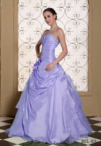 Gorgeous Ruched and Beaded Long Quinceanera Gown Dresses in Lilac