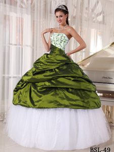 Elegant Embroidered White and Olive Green Long Dresses for Quince